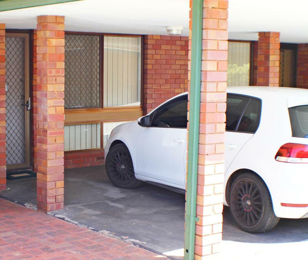 Geraldton Holiday Unit With Free Streaming Exterior foto